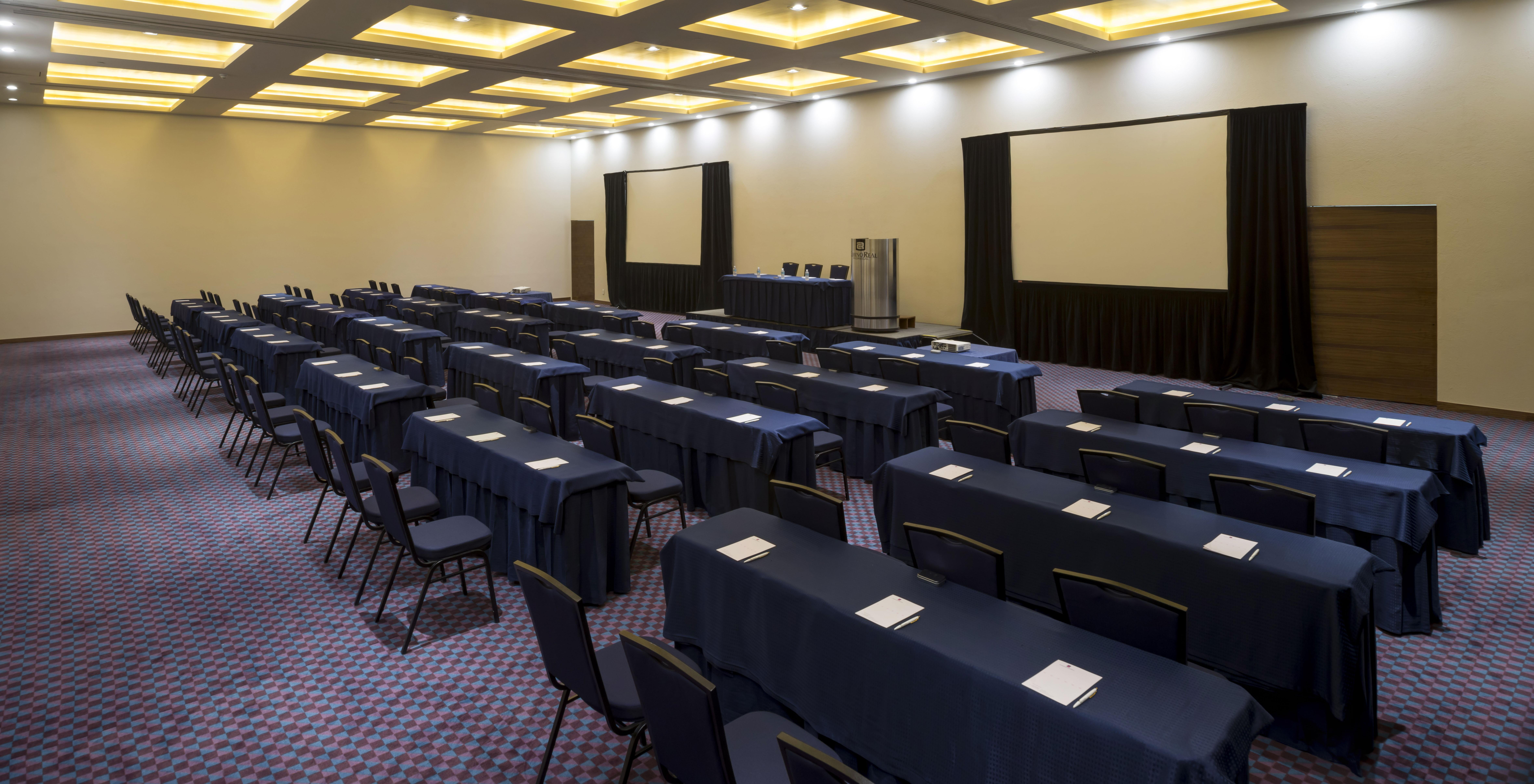 Camino Real Pedregal Mexico Hotel Luaran gambar A conference room