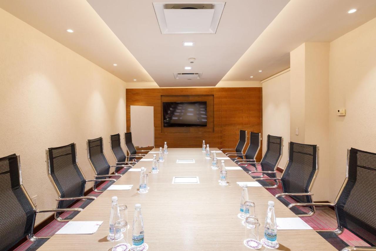 Camino Real Pedregal Mexico Hotel Luaran gambar Meeting room